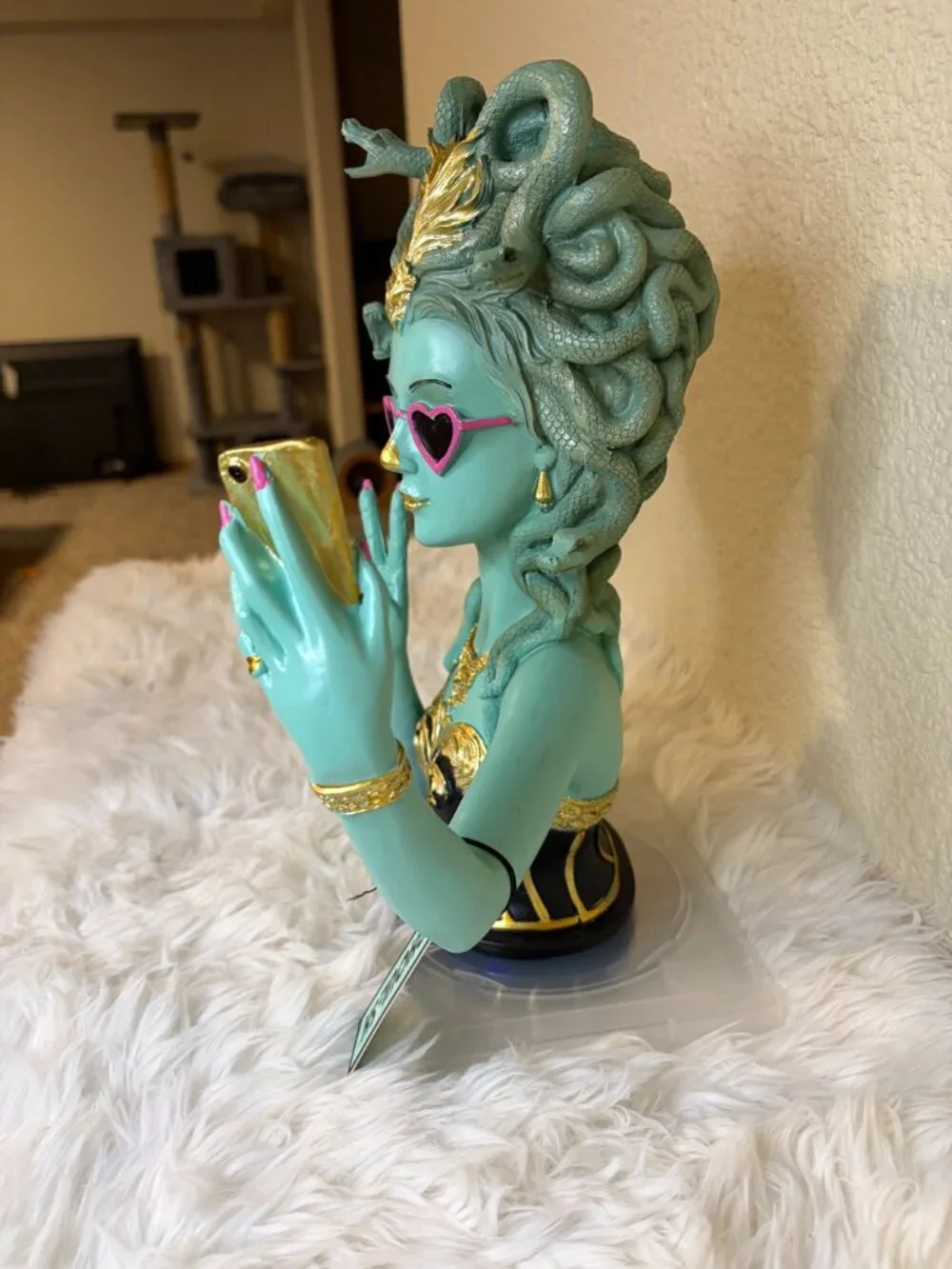 Ghoulies Medusa Selfie Bust Statue Halloween Gothic Decor Sunglasses NWT